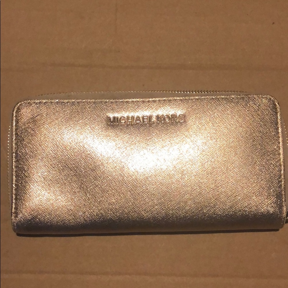 Michael kors wallet